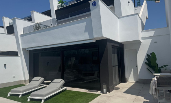 Herverkoop - 4. Halfvrijstaande villa - Santiago de Ribera - Costa Calida