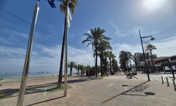 Herverkoop - 4. Halfvrijstaande villa - Santiago de Ribera - Costa Calida