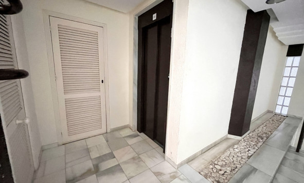 Herverkoop - 1. Appartement / flat - Torrevieja - Costa Blanca Zuid