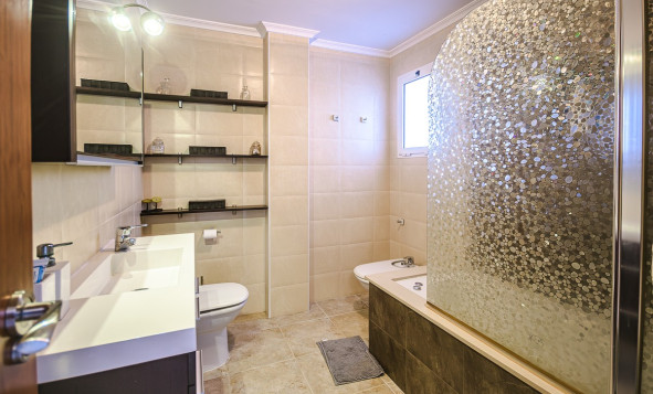 Herverkoop - 3. Halfvrijstaand huis - Orihuela - Costa Blanca Zuid