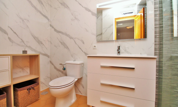 Herverkoop - 1. Appartement / flat - Villamartin - Costa Blanca Zuid