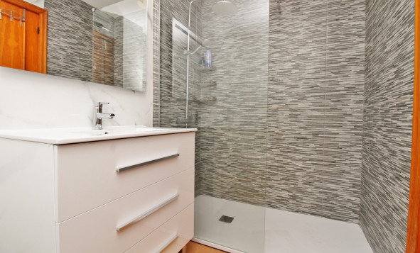 Herverkoop - 1. Appartement / flat - Villamartin - Costa Blanca Zuid