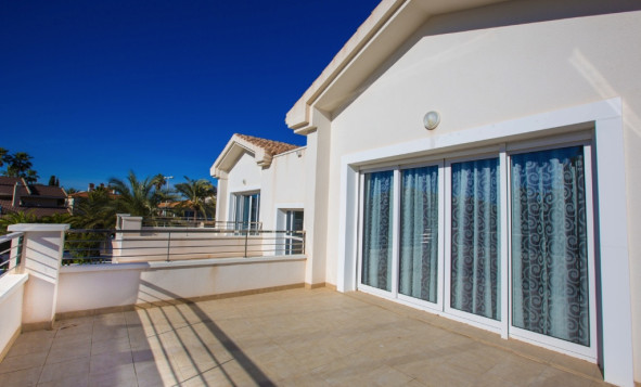 Herverkoop - 3. Halfvrijstaand huis - Cabo Roig - Costa Blanca Zuid