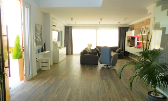 Herverkoop - 3. Halfvrijstaand huis - Guardamar del Segura - Costa Blanca Zuid