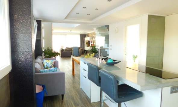 Herverkoop - 3. Halfvrijstaand huis - Guardamar del Segura - Costa Blanca Zuid