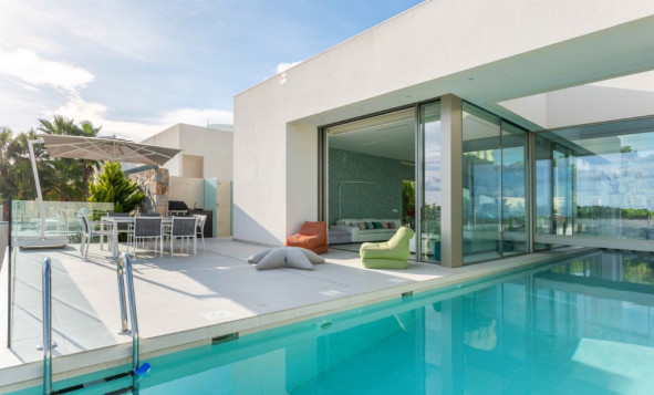 Herverkoop - 3. Halfvrijstaand huis - Las Colinas Golf and Country Club - Costa Blanca Zuid