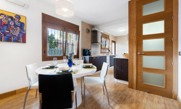 Herverkoop - 3. Halfvrijstaand huis - Los Balcones - Costa Blanca Zuid