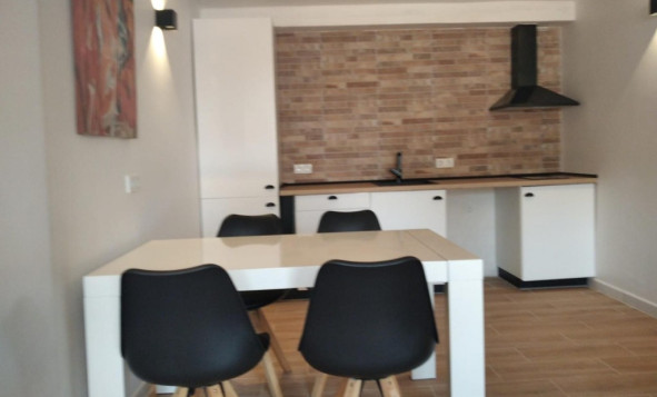 Herverkoop - 3. Halfvrijstaand huis - Los Balcones - Costa Blanca Zuid