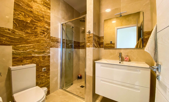 Herverkoop - 3. Halfvrijstaand huis - La Zenia - Costa Blanca Zuid