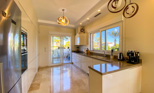 Herverkoop - 3. Halfvrijstaand huis - La Zenia - Costa Blanca Zuid