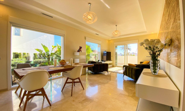 Herverkoop - 3. Halfvrijstaand huis - La Zenia - Costa Blanca Zuid