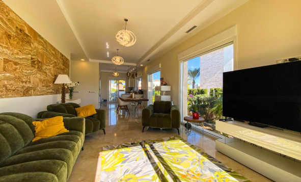 Herverkoop - 3. Halfvrijstaand huis - La Zenia - Costa Blanca Zuid