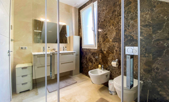 Herverkoop - 3. Halfvrijstaand huis - La Zenia - Costa Blanca Zuid