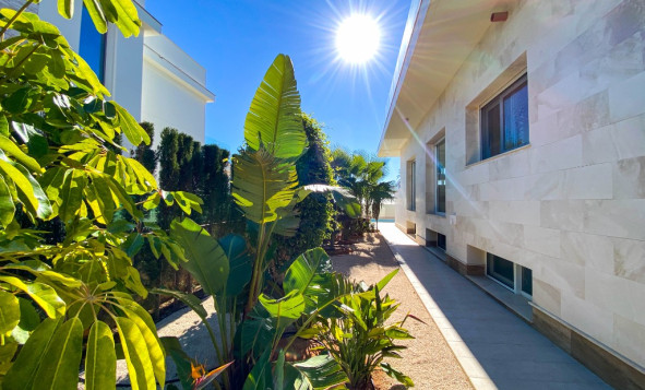 Herverkoop - 3. Halfvrijstaand huis - La Zenia - Costa Blanca Zuid