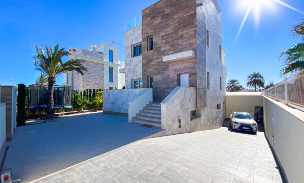 Herverkoop - 3. Halfvrijstaand huis - La Zenia - Costa Blanca Zuid