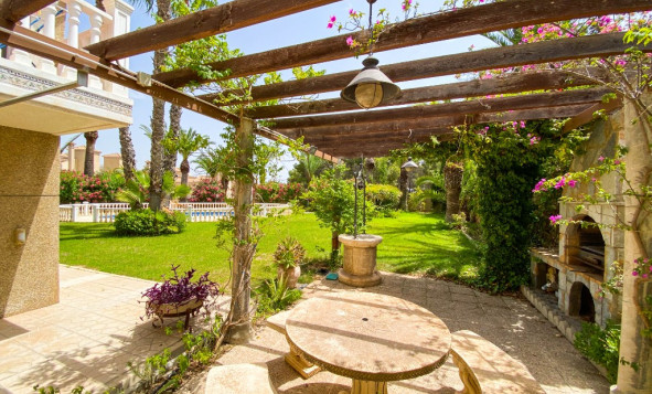 Herverkoop - 3. Halfvrijstaand huis - Villamartin - Costa Blanca Zuid