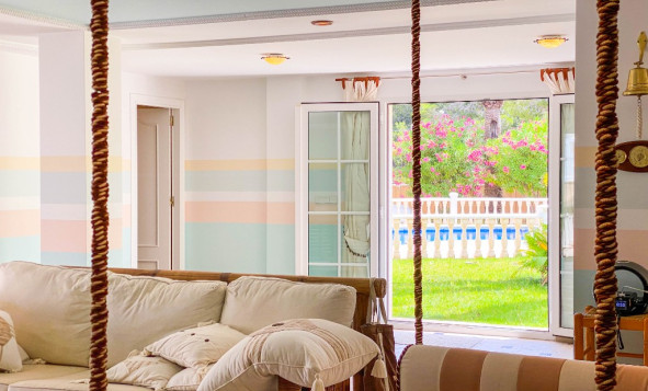 Herverkoop - 3. Halfvrijstaand huis - Villamartin - Costa Blanca Zuid