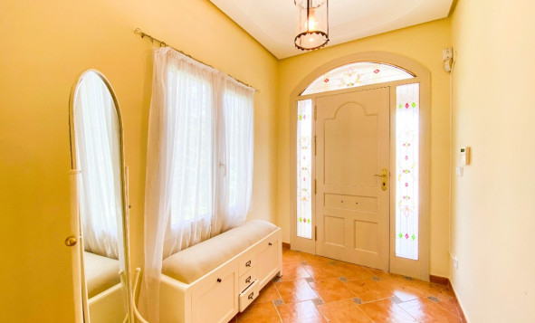 Herverkoop - 3. Halfvrijstaand huis - Villamartin - Costa Blanca Zuid