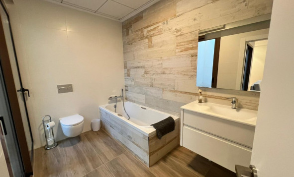 Herverkoop - 3. Halfvrijstaand huis - Las Colinas Golf and Country Club - Costa Blanca Zuid