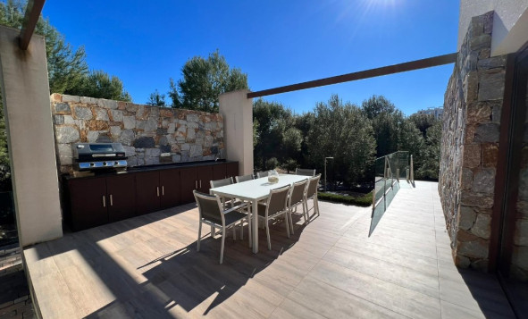 Herverkoop - 3. Halfvrijstaand huis - Las Colinas Golf and Country Club - Costa Blanca Zuid