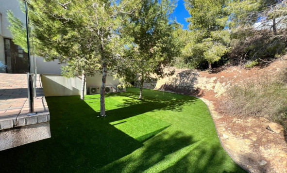 Herverkoop - 3. Halfvrijstaand huis - Las Colinas Golf and Country Club - Costa Blanca Zuid