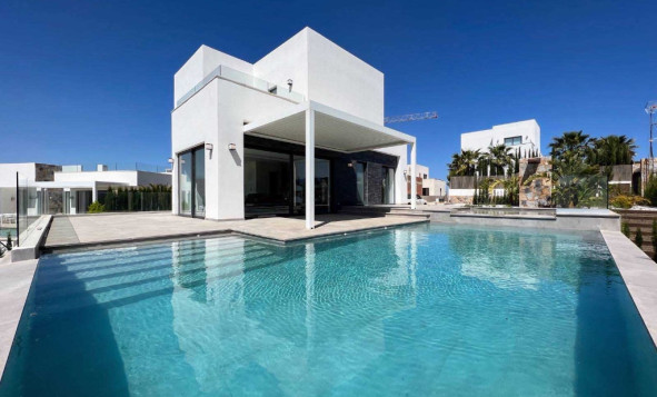 Herverkoop - 3. Halfvrijstaand huis - Las Colinas Golf and Country Club - Costa Blanca Zuid