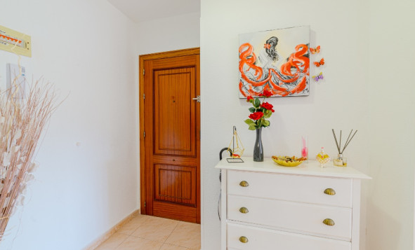 Reventa - 1. Apartamento / piso - Punta Prima - Costa Blanca Sur