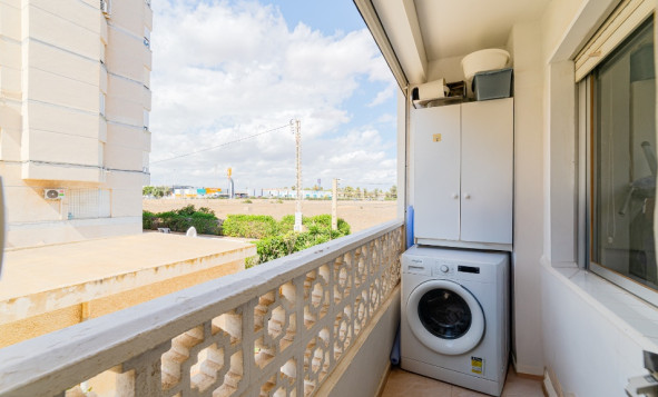 Reventa - 1. Apartamento / piso - Punta Prima - Costa Blanca Sur