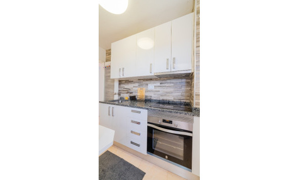 Reventa - 1. Apartamento / piso - Punta Prima - Costa Blanca Sur