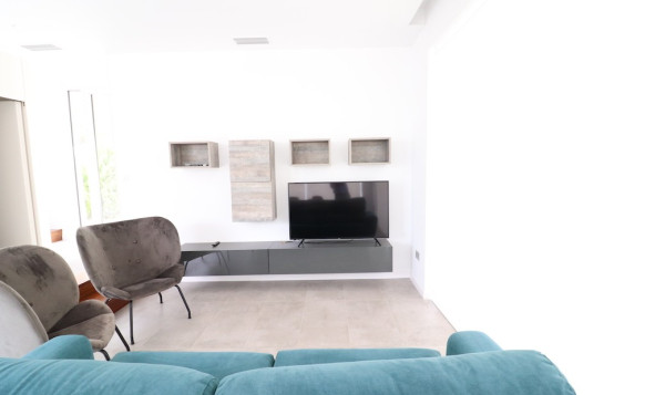 Herverkoop - 3. Halfvrijstaand huis - Las Colinas Golf and Country Club - Costa Blanca Zuid