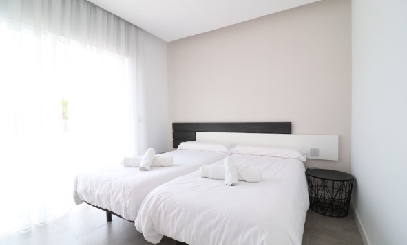 Herverkoop - 3. Halfvrijstaand huis - Las Colinas Golf and Country Club - Costa Blanca Zuid