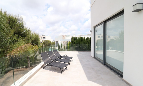 Herverkoop - 3. Halfvrijstaand huis - Las Colinas Golf and Country Club - Costa Blanca Zuid