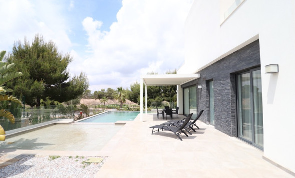 Herverkoop - 3. Halfvrijstaand huis - Las Colinas Golf and Country Club - Costa Blanca Zuid