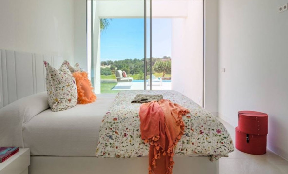 Herverkoop - 3. Halfvrijstaand huis - Las Colinas Golf and Country Club - Costa Blanca Zuid