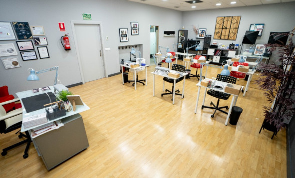 Herverkoop - Commercieel vastgoed - Torrevieja - Costa Blanca Zuid