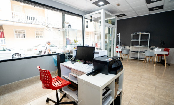 Herverkoop - Commercieel vastgoed - Torrevieja - Costa Blanca Zuid