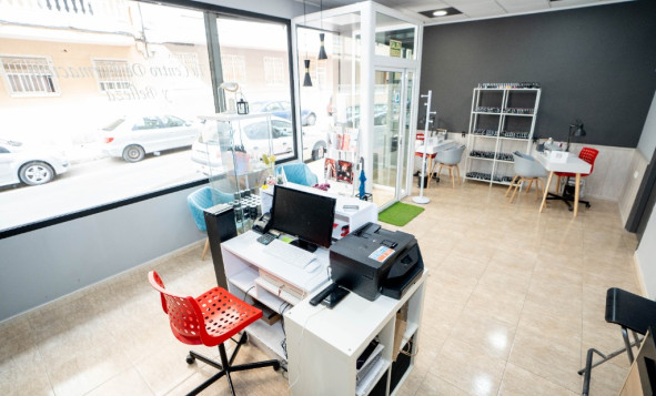 Herverkoop - Commercieel vastgoed - Torrevieja - Costa Blanca Zuid