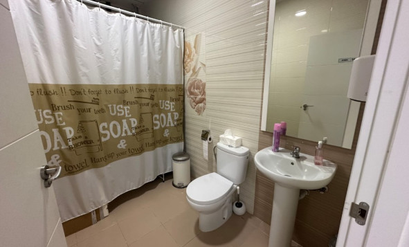 Reventa - Propiedades comerciales - La Zenia - Costa Blanca Sur