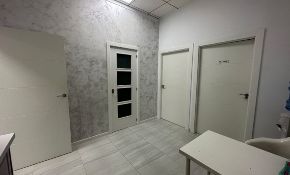 Reventa - Propiedades comerciales - La Zenia - Costa Blanca Sur