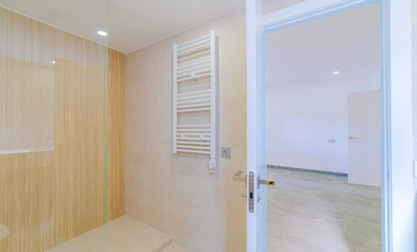 Herverkoop - 3. Halfvrijstaand huis - Los Balcones - Costa Blanca Zuid