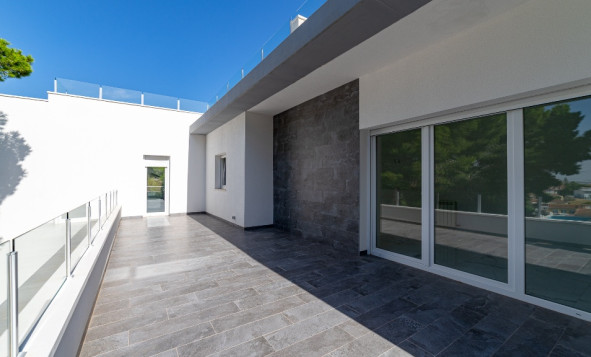 Herverkoop - 3. Halfvrijstaand huis - Los Balcones - Costa Blanca Zuid