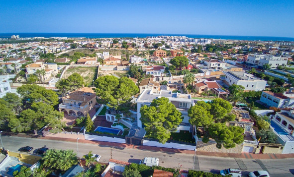Herverkoop - 3. Halfvrijstaand huis - Los Balcones - Costa Blanca Zuid