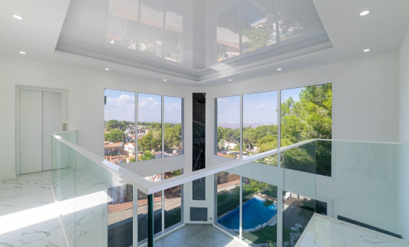 Herverkoop - 3. Halfvrijstaand huis - Los Balcones - Costa Blanca Zuid