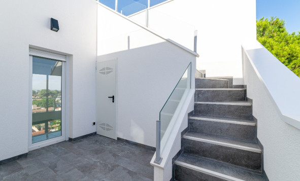 Herverkoop - 3. Halfvrijstaand huis - Los Balcones - Costa Blanca Zuid