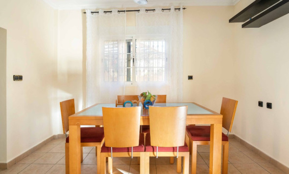 Herverkoop - 3. Halfvrijstaand huis - La Florida - Costa Blanca Zuid