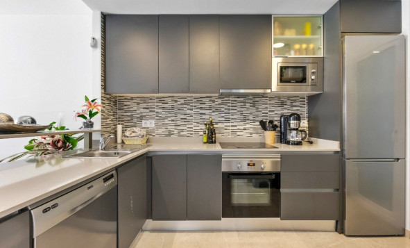 Herverkoop - 1. Appartement / flat - Villamartin - Costa Blanca Zuid