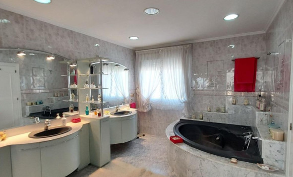 Herverkoop - 3. Halfvrijstaand huis - Dehesa de Campoamor - Costa Blanca Zuid