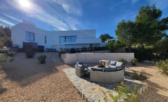 Herverkoop - 3. Halfvrijstaand huis - Las Colinas Golf and Country Club - Costa Blanca Zuid