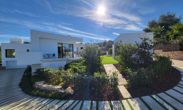 Herverkoop - 3. Halfvrijstaand huis - Las Colinas Golf and Country Club - Costa Blanca Zuid