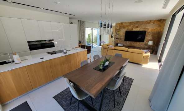 Herverkoop - 3. Halfvrijstaand huis - Las Colinas Golf and Country Club - Costa Blanca Zuid